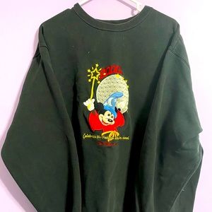 VINTAGE NEW MILLENNIUM DISNEY CREWNECK